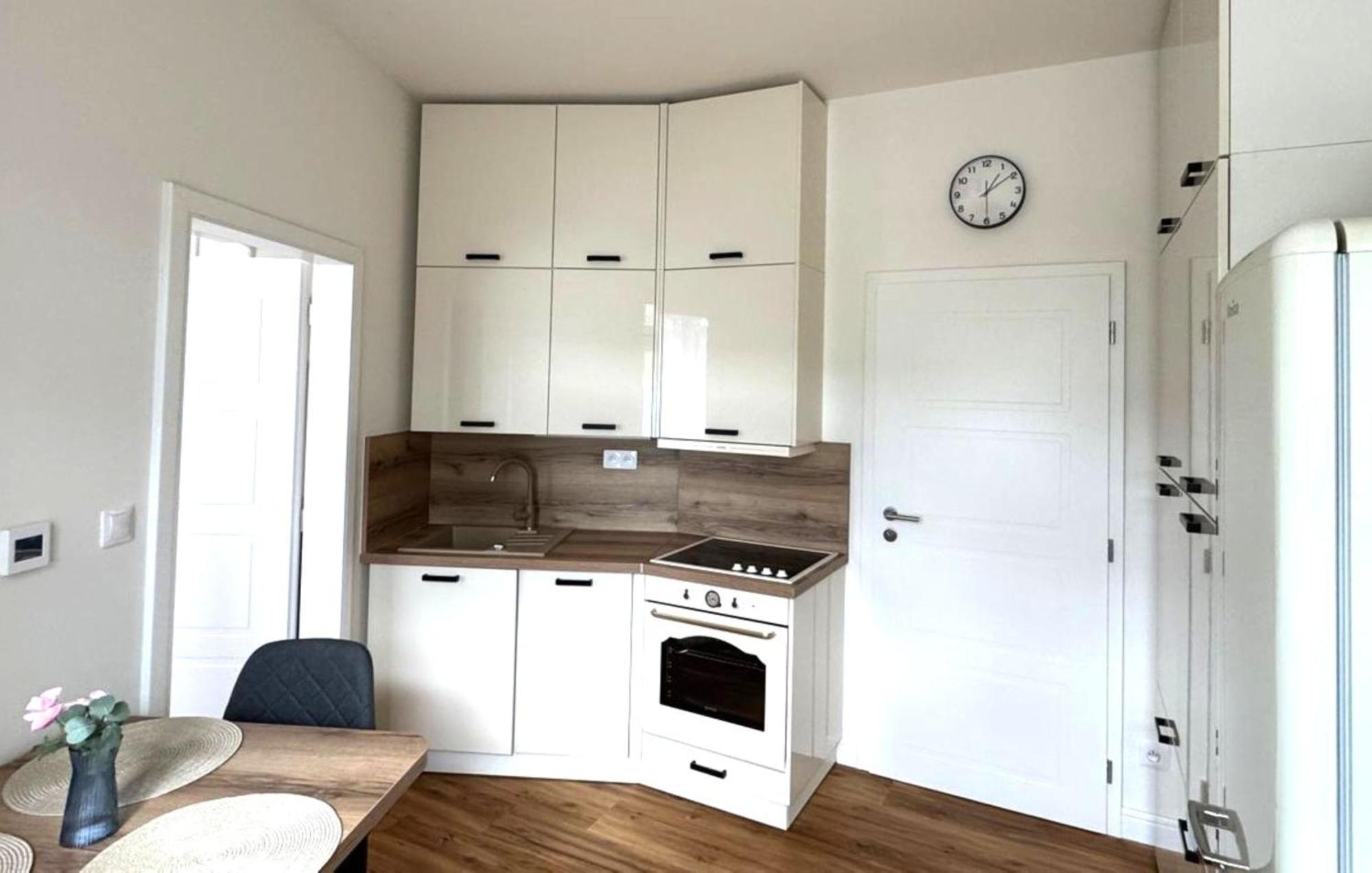 Apartment Short Way